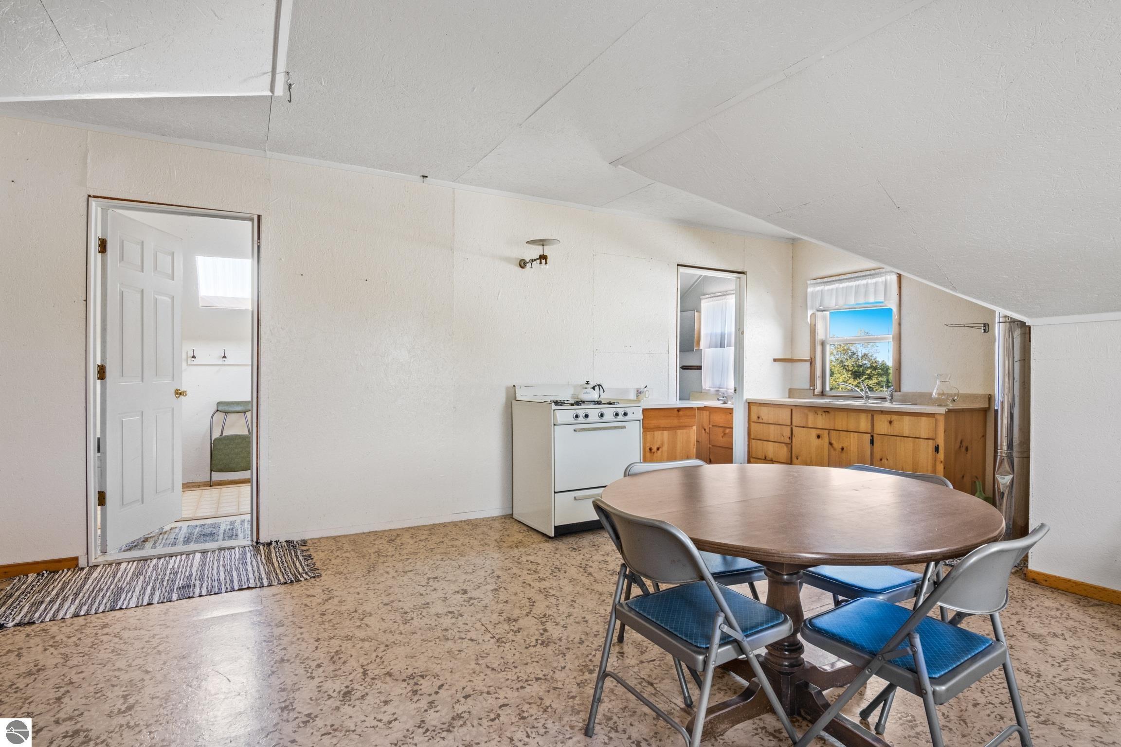 Leroy, Michigan, 49655-8142, United States, 5 Bedrooms Bedrooms, ,3 BathroomsBathrooms,Residential,For Sale,1949628