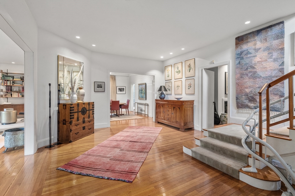 Cambridge, Massachusetts, 02138, United States, 6 Bedrooms Bedrooms, ,4 BathroomsBathrooms,Residential,For Sale,1957179
