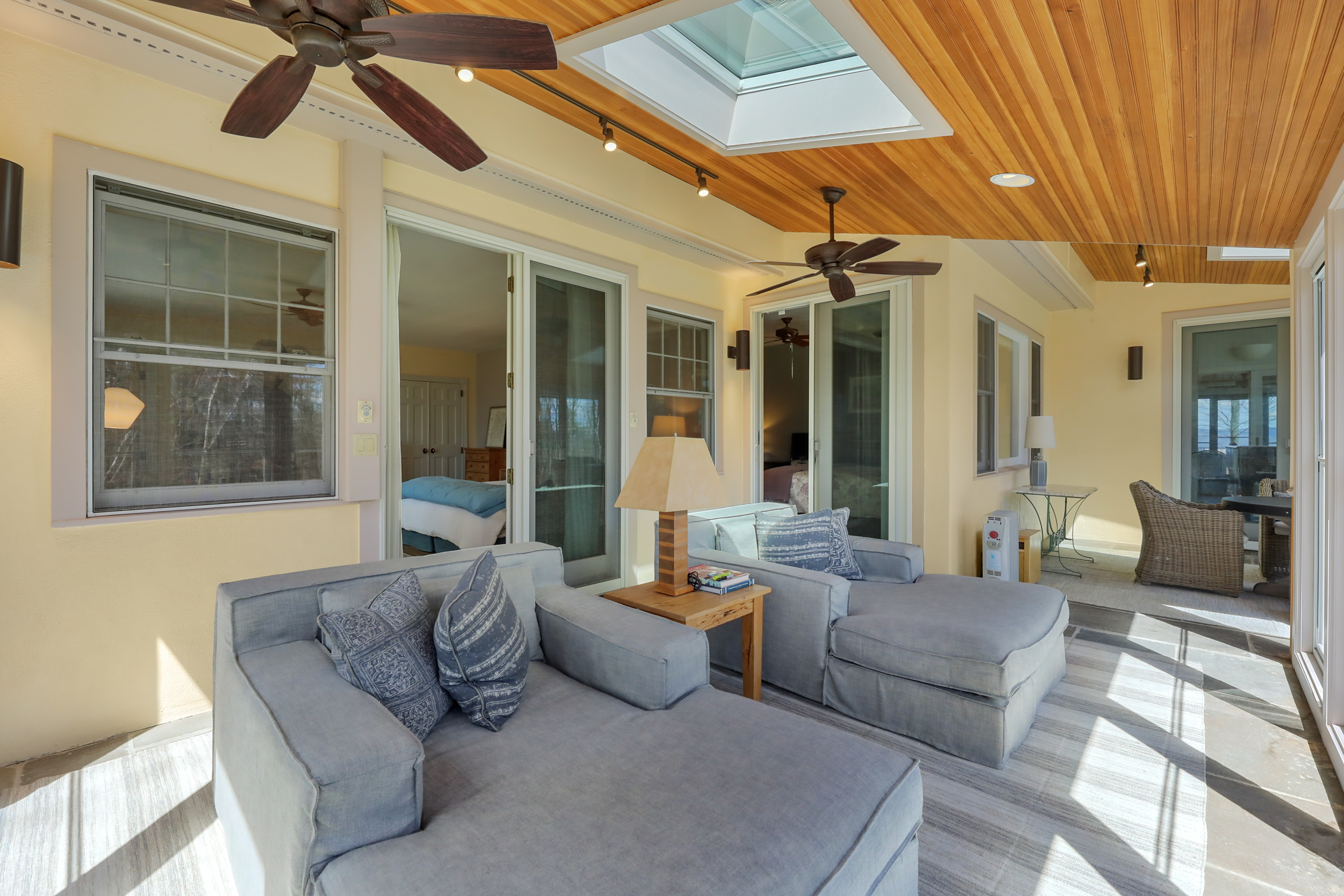  Exquisite Tudor Estate Set on 18+ Breathtaking Acres with Stunning Panoramic Vie - 物件實景