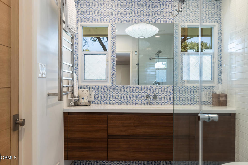 La Canada Flintridge, California, 91011, United States, 3 Bedrooms Bedrooms, ,3 BathroomsBathrooms,Residential,For Sale,1941612