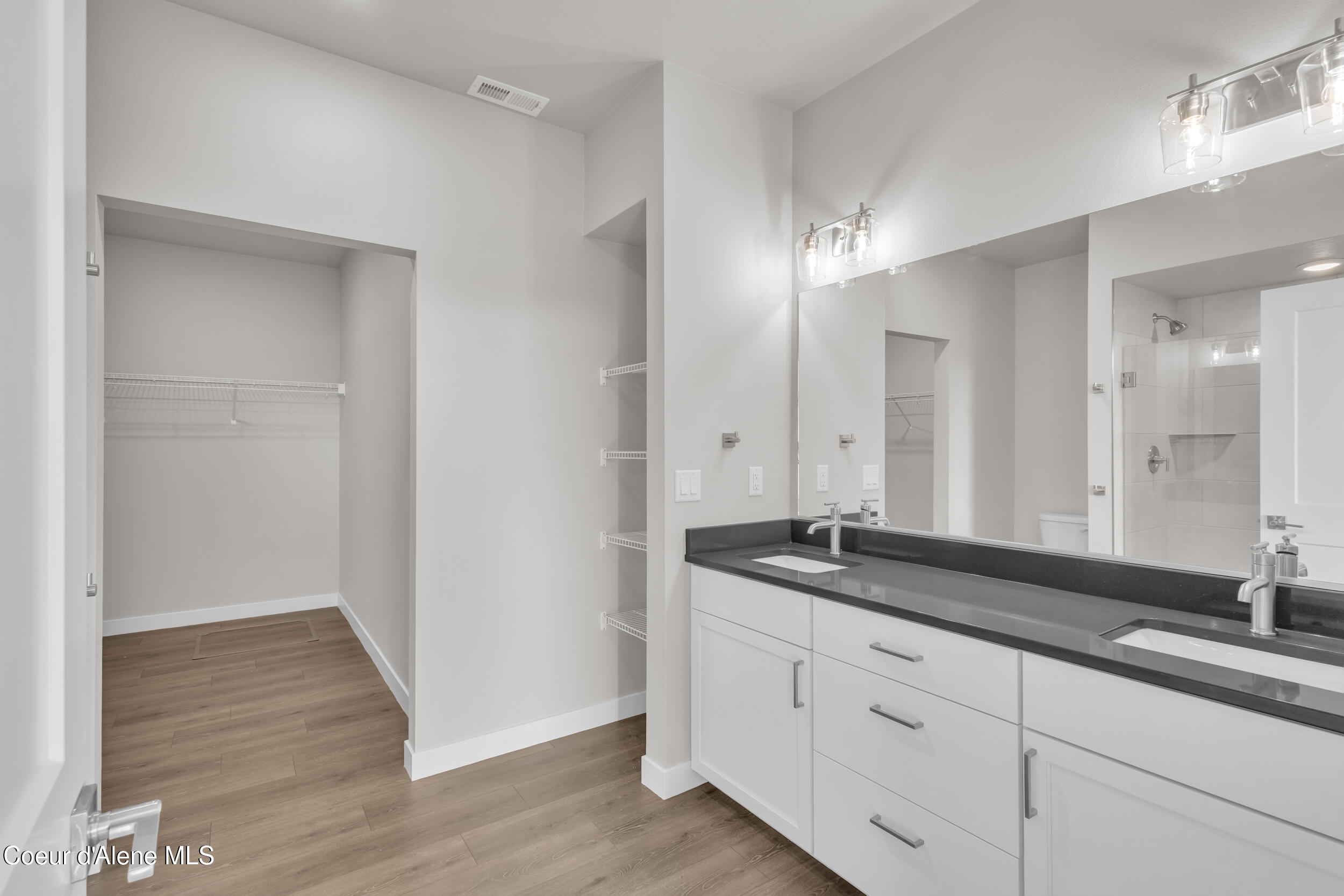 Coeur d'Alene, Idaho, 83815, United States, 4 Bedrooms Bedrooms, ,2 BathroomsBathrooms,Residential,For Sale,1975226