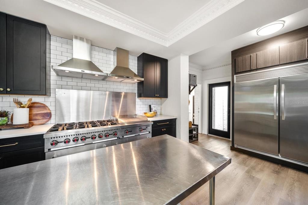 St Petersburg, Florida, 33707, United States, 5 Bedrooms Bedrooms, ,9 BathroomsBathrooms,Residential,For Sale,2000985