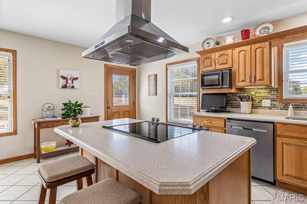 Farmington, Missouri, 63640, United States, 3 Bedrooms Bedrooms, ,3 BathroomsBathrooms,Residential,For Sale,1947219