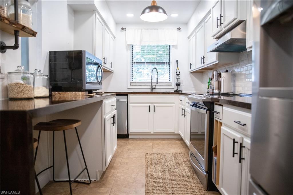 Cape Coral, Florida, 33914, United States, 2 Bedrooms Bedrooms, ,4 BathroomsBathrooms,Residential,For Sale,1994774