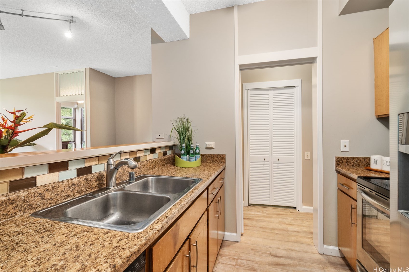 Kailua, Hawaii, 96734, United States, 3 Bedrooms Bedrooms, ,2 BathroomsBathrooms,Residential,For Sale,1868467