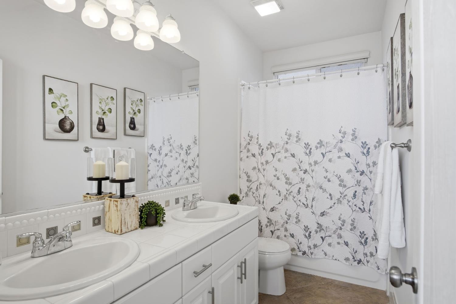 Oakdale, California, 95361, United States, 3 Bedrooms Bedrooms, ,3 BathroomsBathrooms,Residential,For Sale,2007745