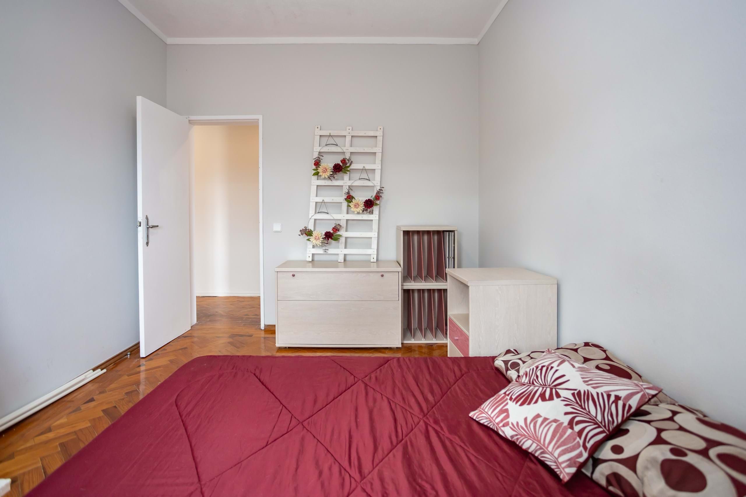 Loures, Lisbon, 2670-560, PT, 5 Bedrooms Bedrooms, ,3 BathroomsBathrooms,Residential,For Sale,1989673