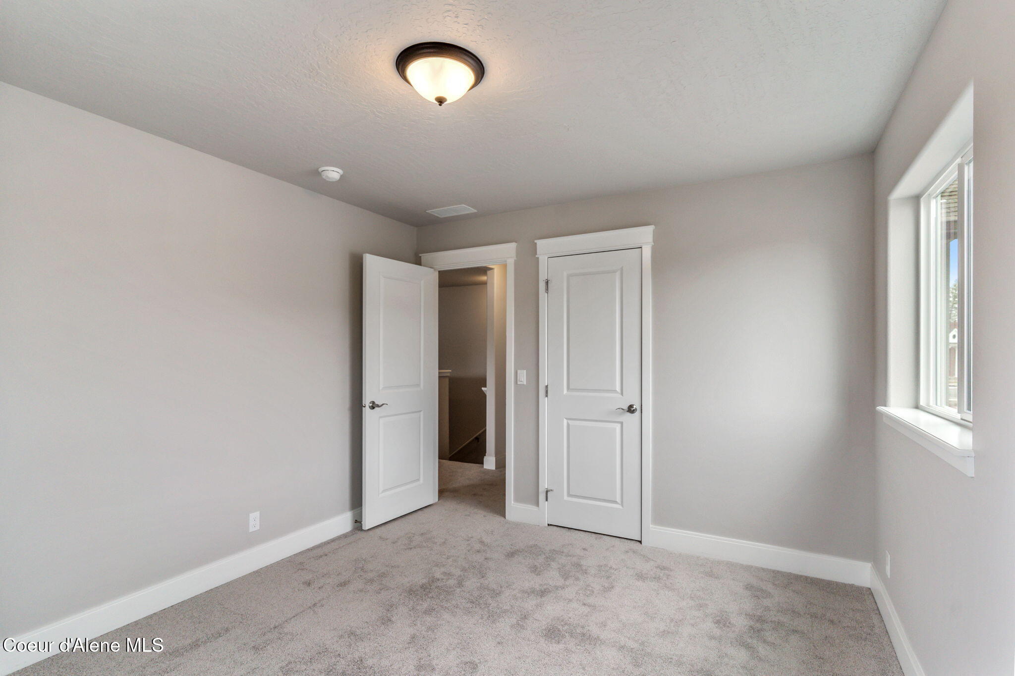 Rathdrum, Idaho, 83858, United States, 4 Bedrooms Bedrooms, ,1 BathroomBathrooms,Residential,For Sale,1998857