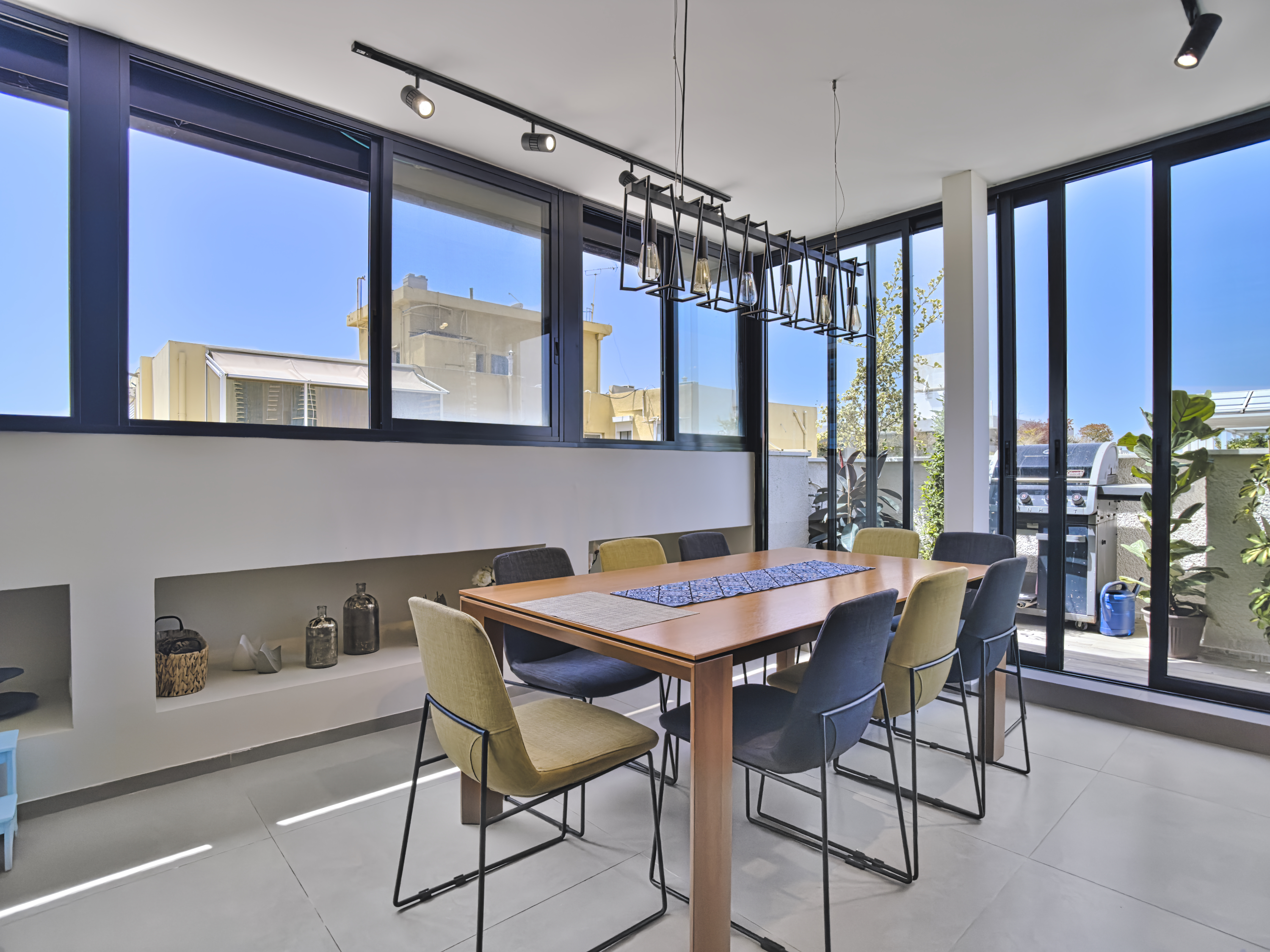  Exceptional Penthouse with Expansive Private Rooftop  Old North - 物件實景