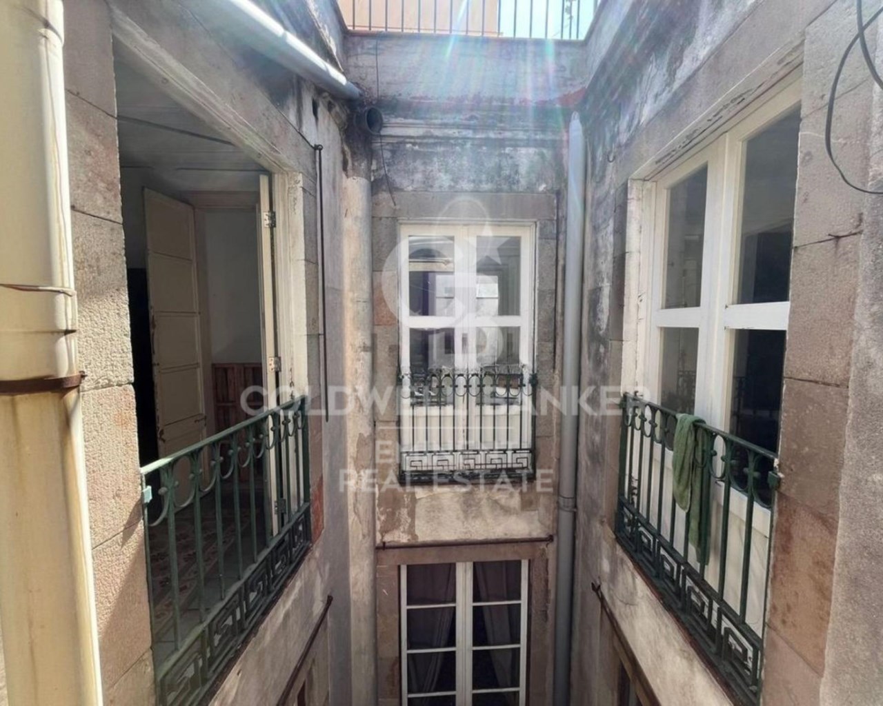 Barcelona, Catalonia, ES, 4 Bedrooms Bedrooms, ,2 BathroomsBathrooms,Residential,For Sale,1838974