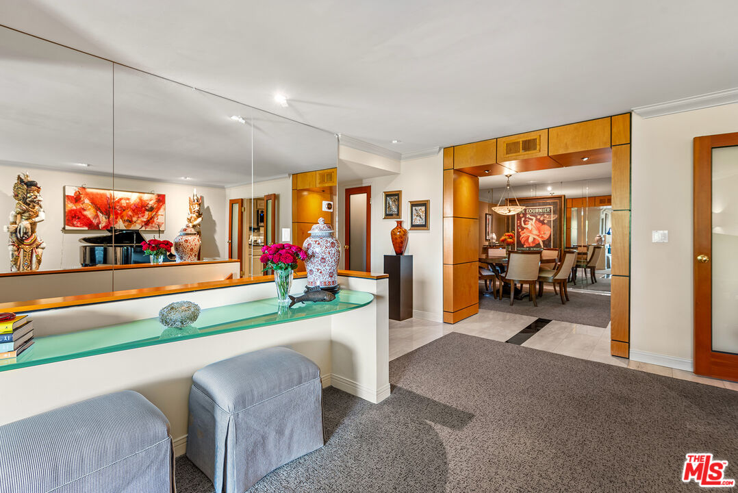 West Hollywood, California, 90069, United States, 2 Bedrooms Bedrooms, ,3 BathroomsBathrooms,Residential,For Sale,1898425