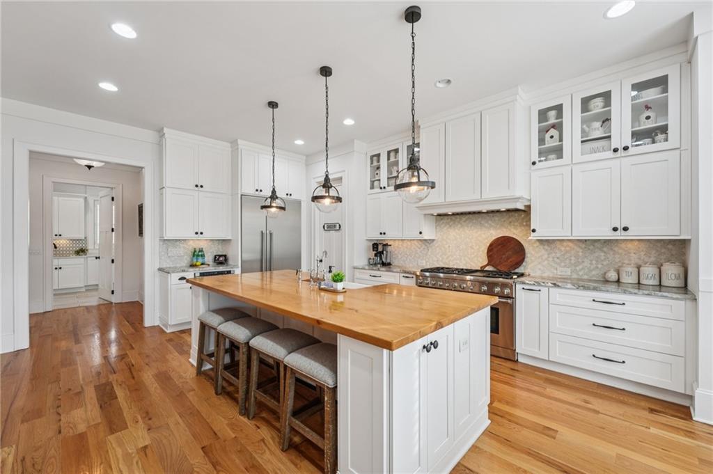 Canton, Georgia, 30115, United States, 6 Bedrooms Bedrooms, ,6 BathroomsBathrooms,Residential,For Sale,2008804