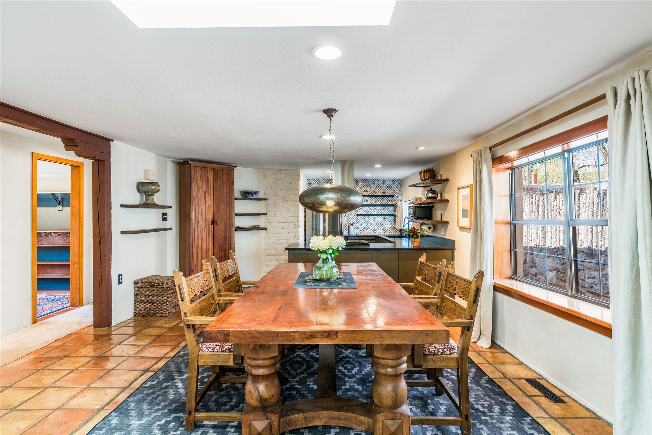  1402 Bishops Lodge Road #A - 物件實景