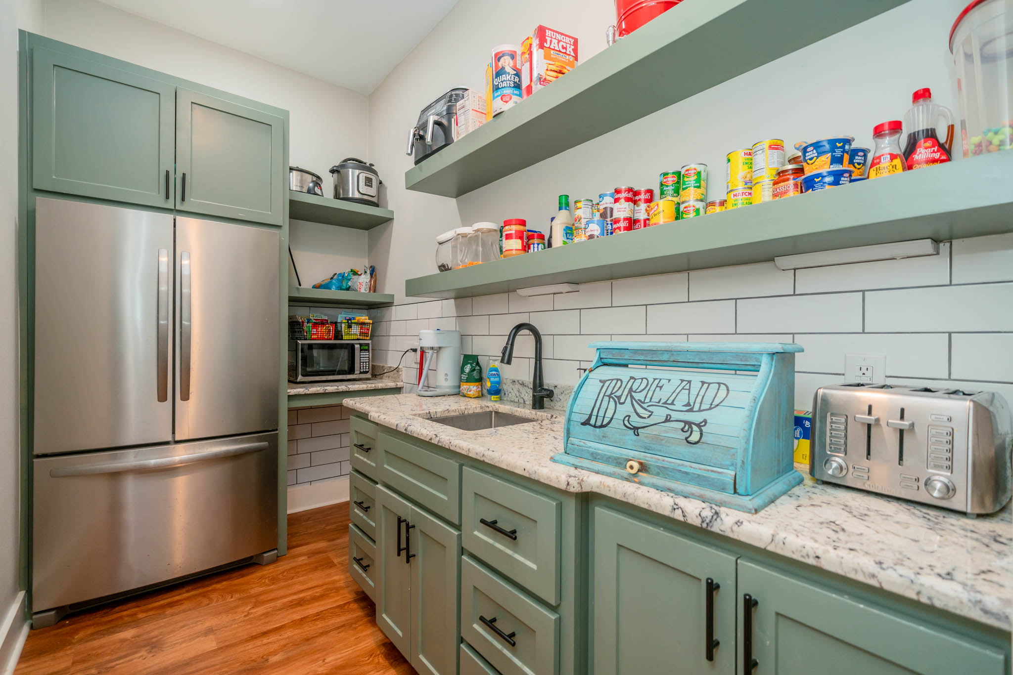 Jacksonville, Texas, 75766, United States, 4 Bedrooms Bedrooms, ,3 BathroomsBathrooms,Residential,For Sale,1978042