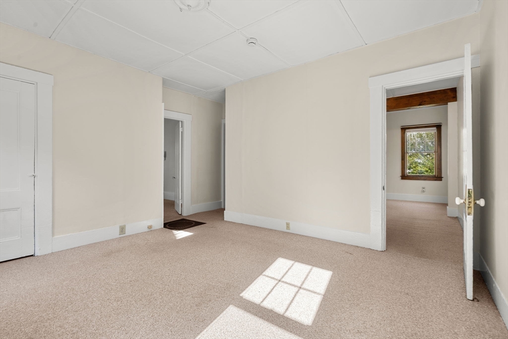 Wakefield, Massachusetts, 01880, United States, 4 Bedrooms Bedrooms, ,2 BathroomsBathrooms,Residential,For Sale,1947079