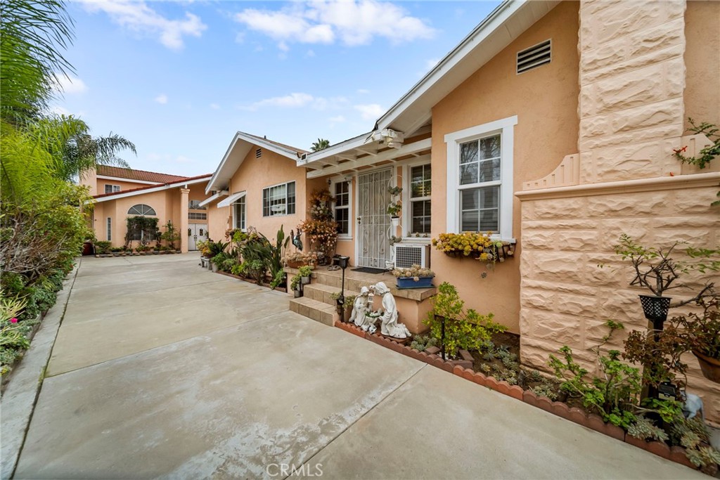 Los Angeles, California, 90041, United States, ,Residential,For Sale,2013561