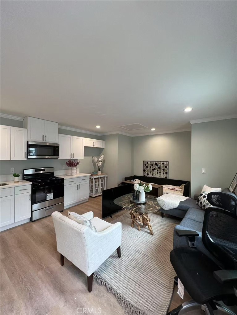 Los Angeles, California, 90016, United States, 5 Bedrooms Bedrooms, ,4 BathroomsBathrooms,Residential,For Sale,1791487
