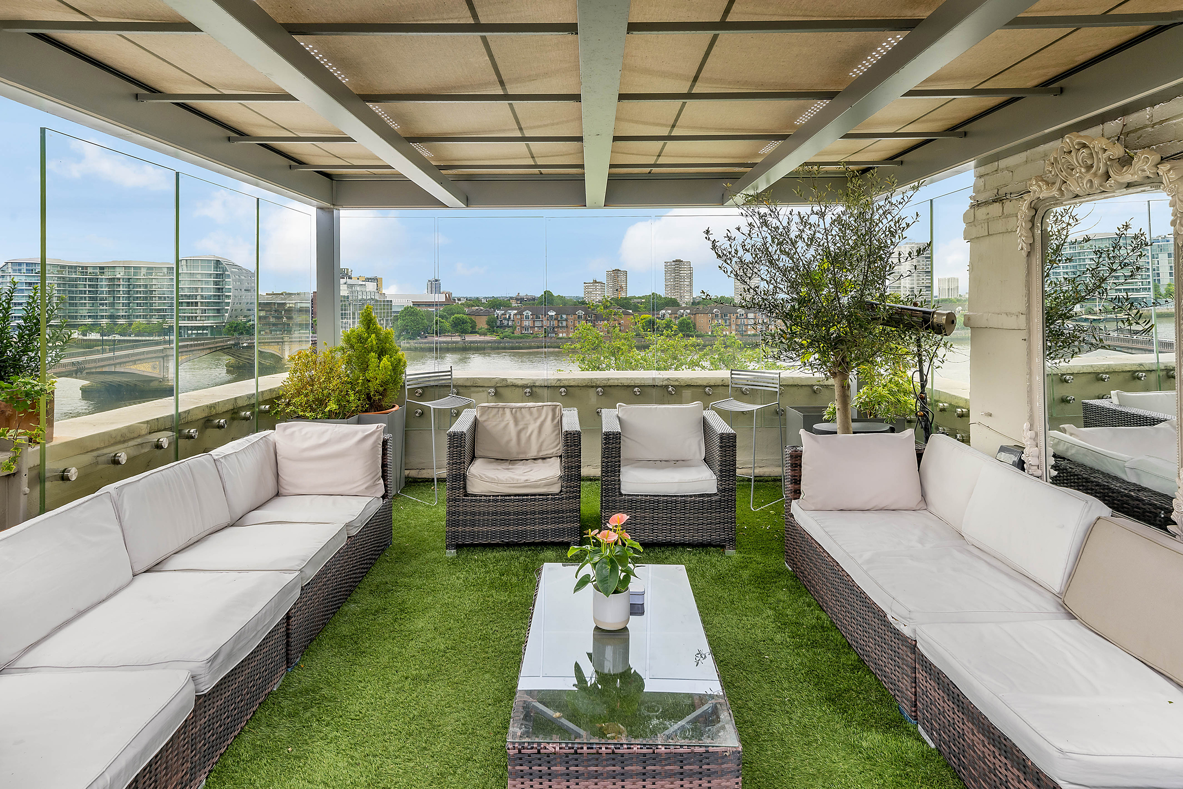  A Six-Bedroom House with Garden, Summer House and Roof Terrace on Cheyne Walk - 物件實景