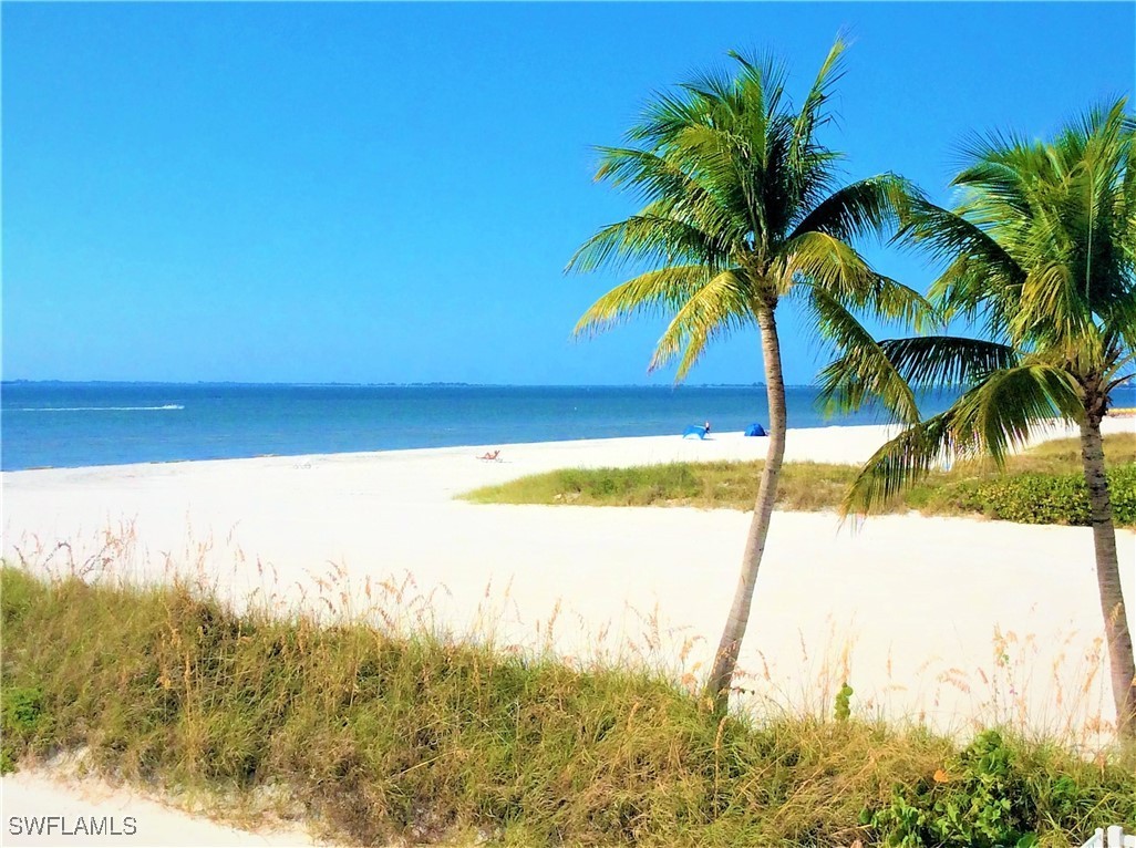 Fort Myers Beach, Florida, 33931, United States, 2 Bedrooms Bedrooms, ,3 BathroomsBathrooms,Residential,For Sale,1976709