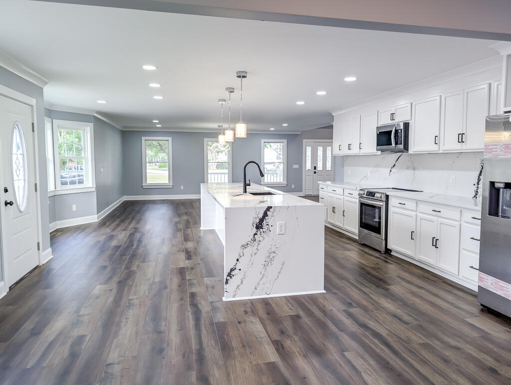 Moncks Corner, South Carolina, 29461, United States, 4 Bedrooms Bedrooms, ,3 BathroomsBathrooms,Residential,For Sale,1986405