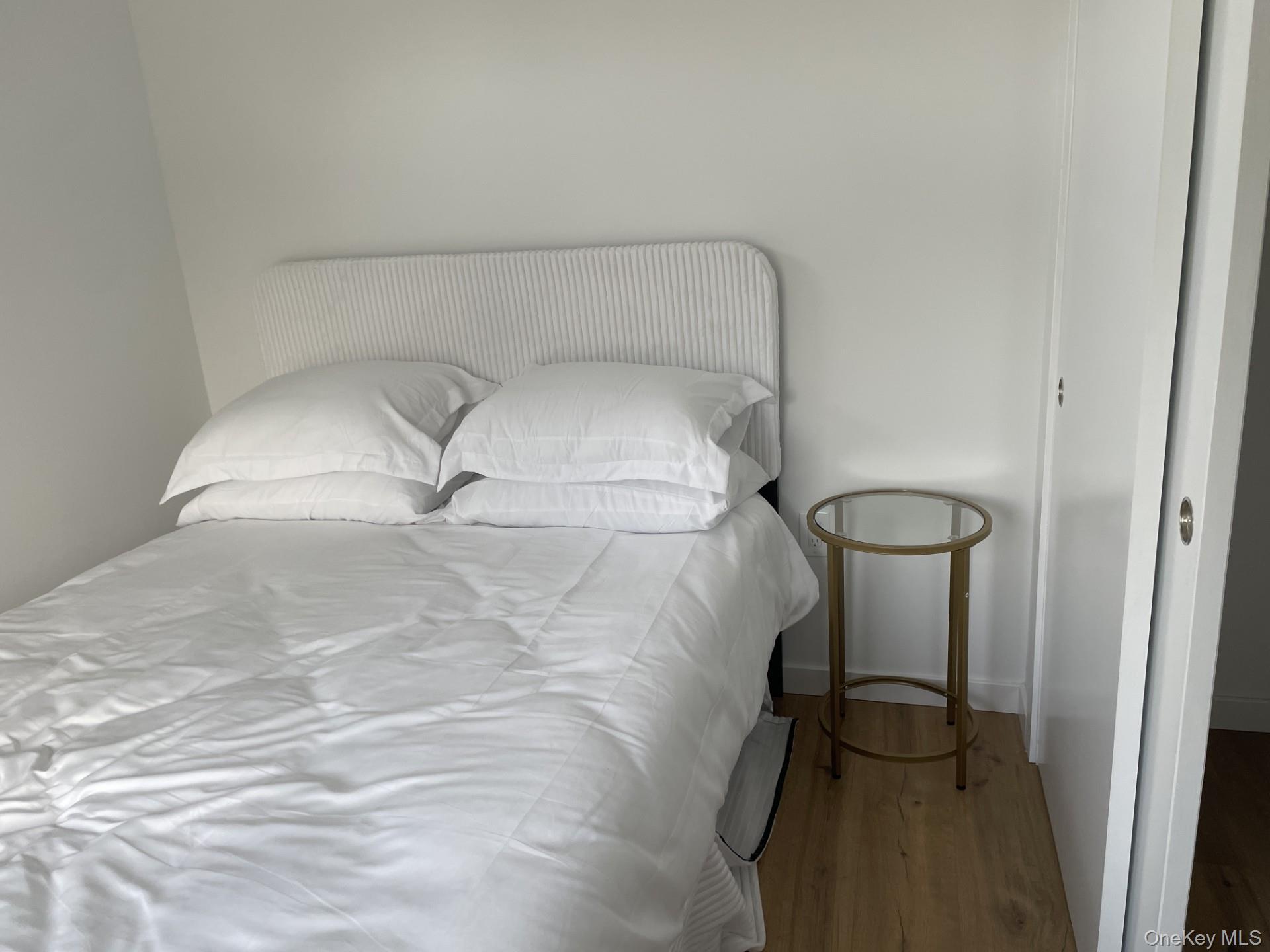 Armonk, New York, 10504, United States, 2 Bedrooms Bedrooms, ,2 BathroomsBathrooms,Residential,For Sale,2001016