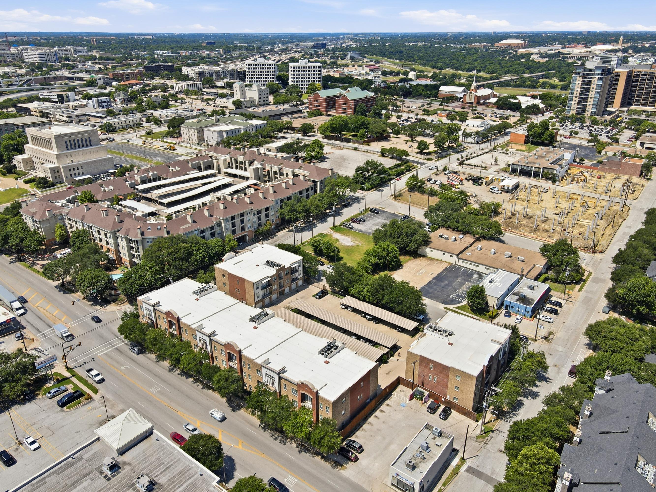  Lock-and-Leave Retreat in Downtown Fort Worth - 物件實景