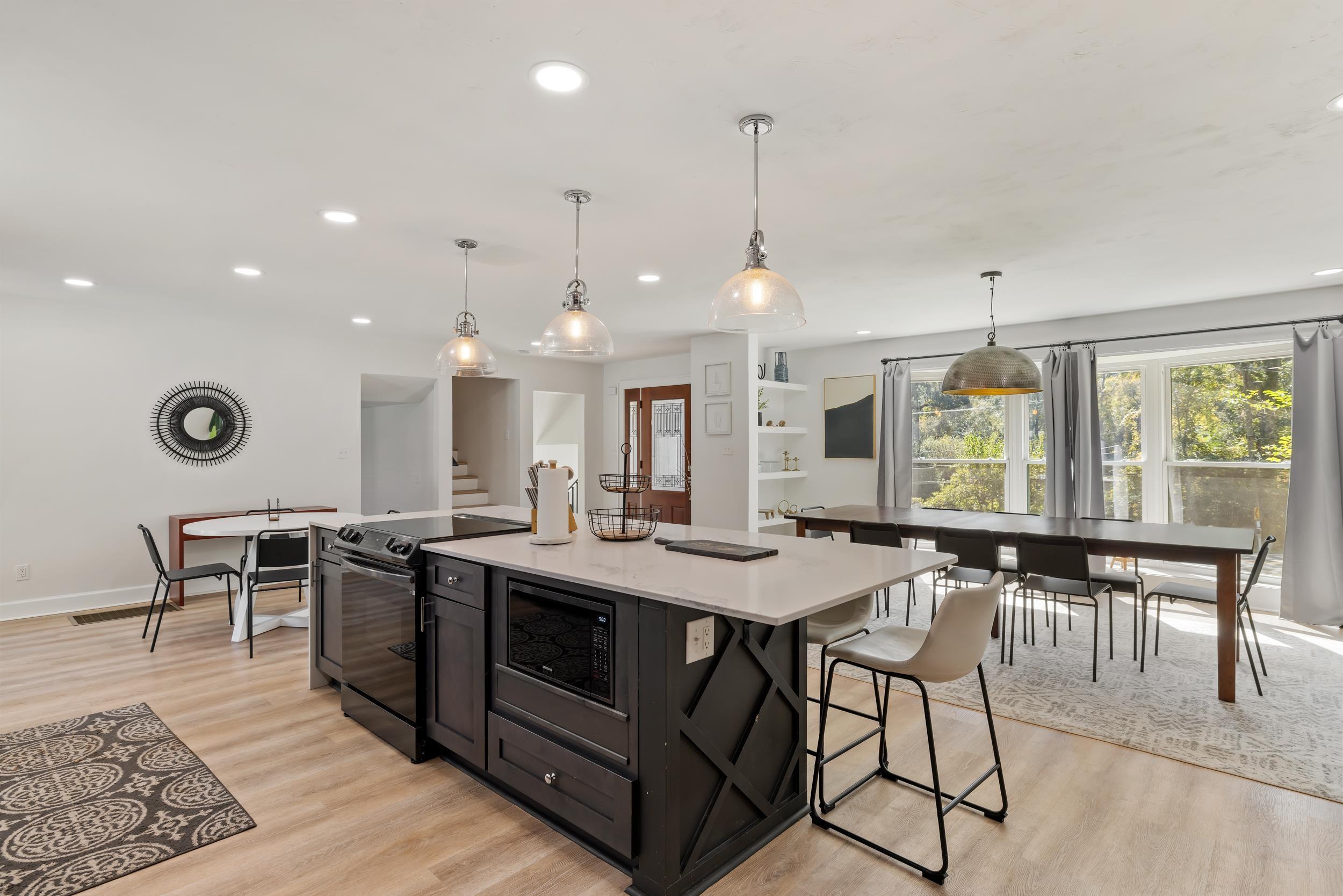 Tallahassee, Florida, 32308, United States, 5 Bedrooms Bedrooms, ,5 BathroomsBathrooms,Residential,For Sale,1908913