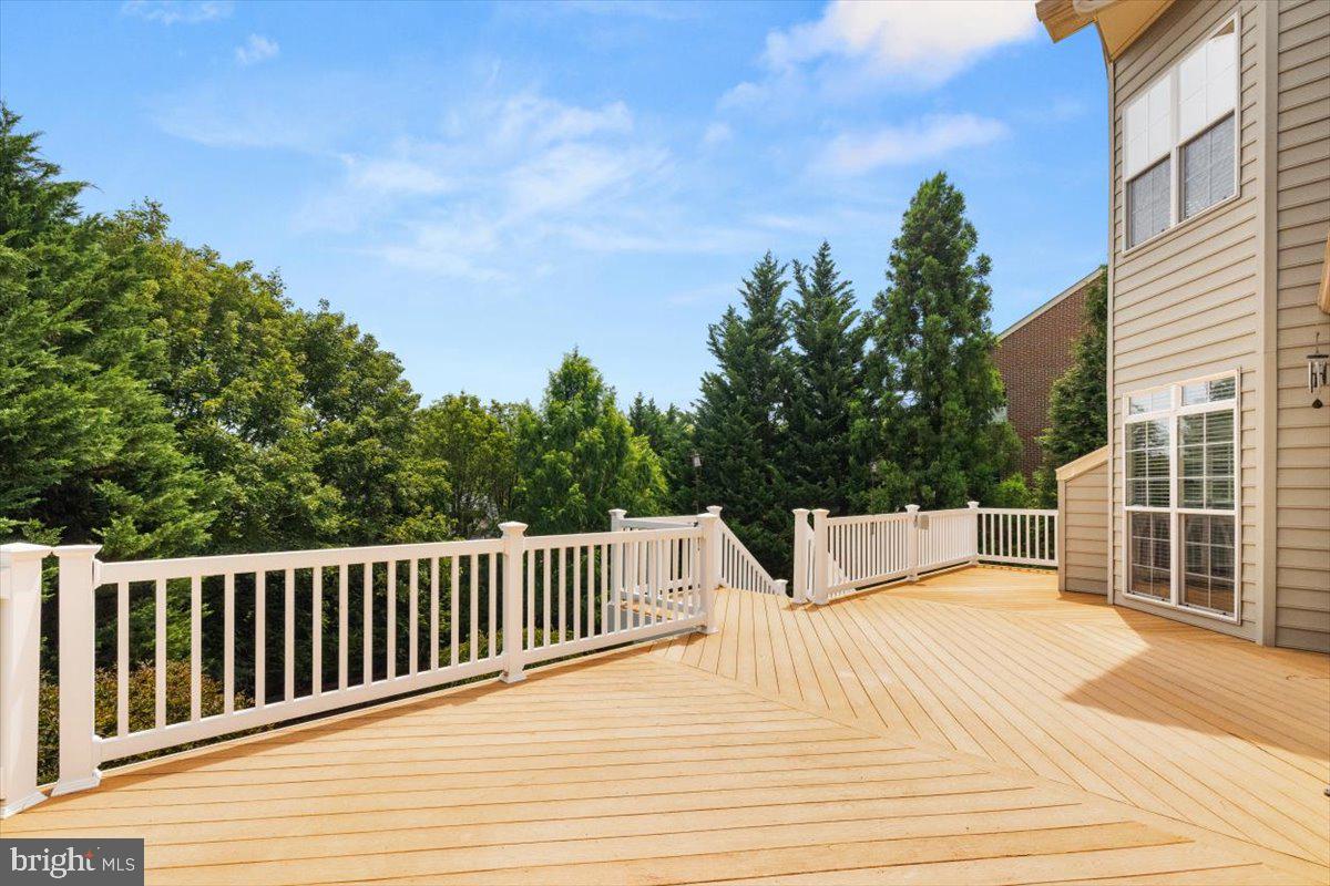 Winchester, Virginia, 22601, United States, 4 Bedrooms Bedrooms, ,5 BathroomsBathrooms,Residential,For Sale,1874493