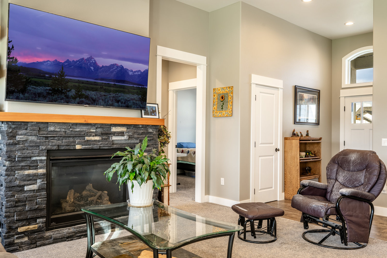 Ranchester, Wyoming, 82839, United States, 3 Bedrooms Bedrooms, ,2 BathroomsBathrooms,Residential,For Sale,2000081