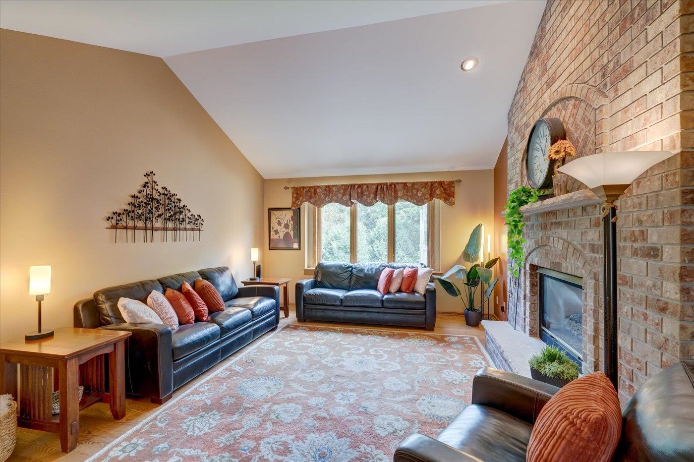 Fitchburg, Wisconsin, 53711, United States, 4 Bedrooms Bedrooms, ,4 BathroomsBathrooms,Residential,For Sale,1977409