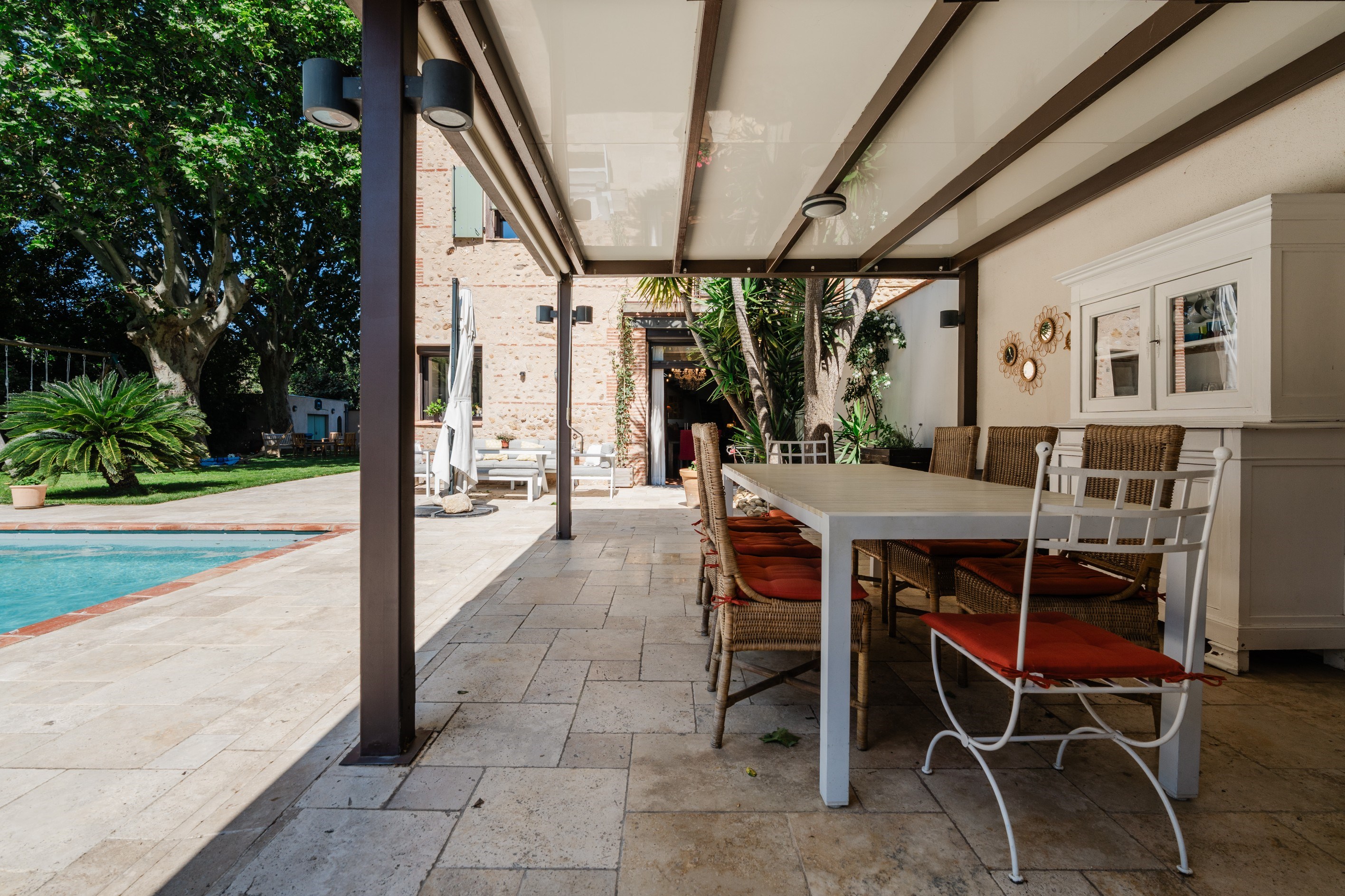  RARE AND AUTHENTIC — AN EXCEPTIONAL VILLAGE FARMHOUSE WITH POOL - 物件實景