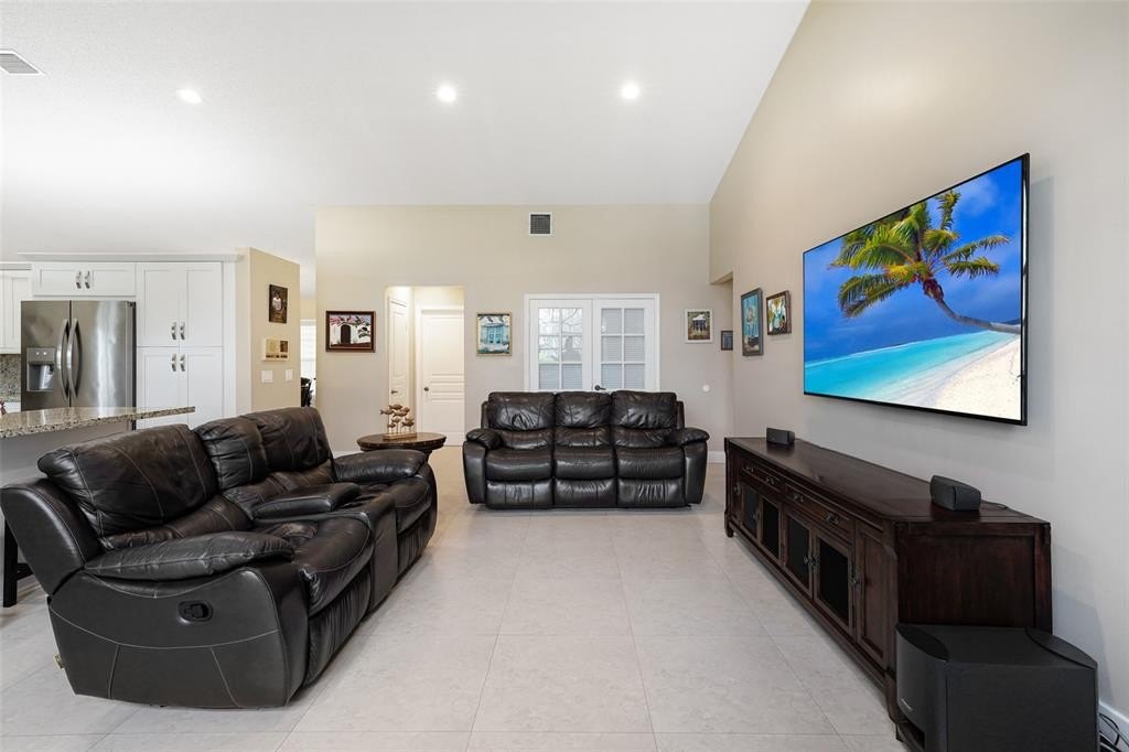 Davie, Florida, 33324, United States, 4 Bedrooms Bedrooms, ,3 BathroomsBathrooms,Residential,For Sale,1975060