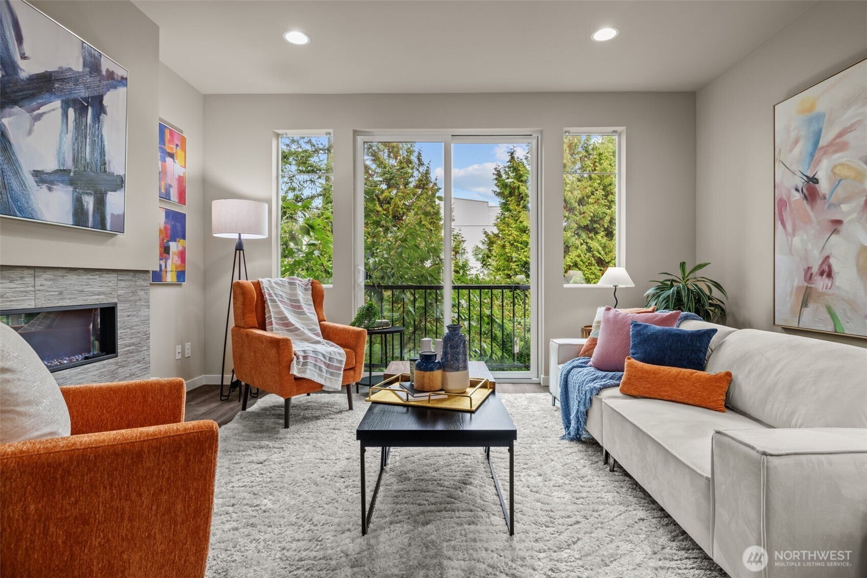 Everett, Washington, 98208, United States, 2 Bedrooms Bedrooms, ,2 BathroomsBathrooms,Residential,For Sale,1975996