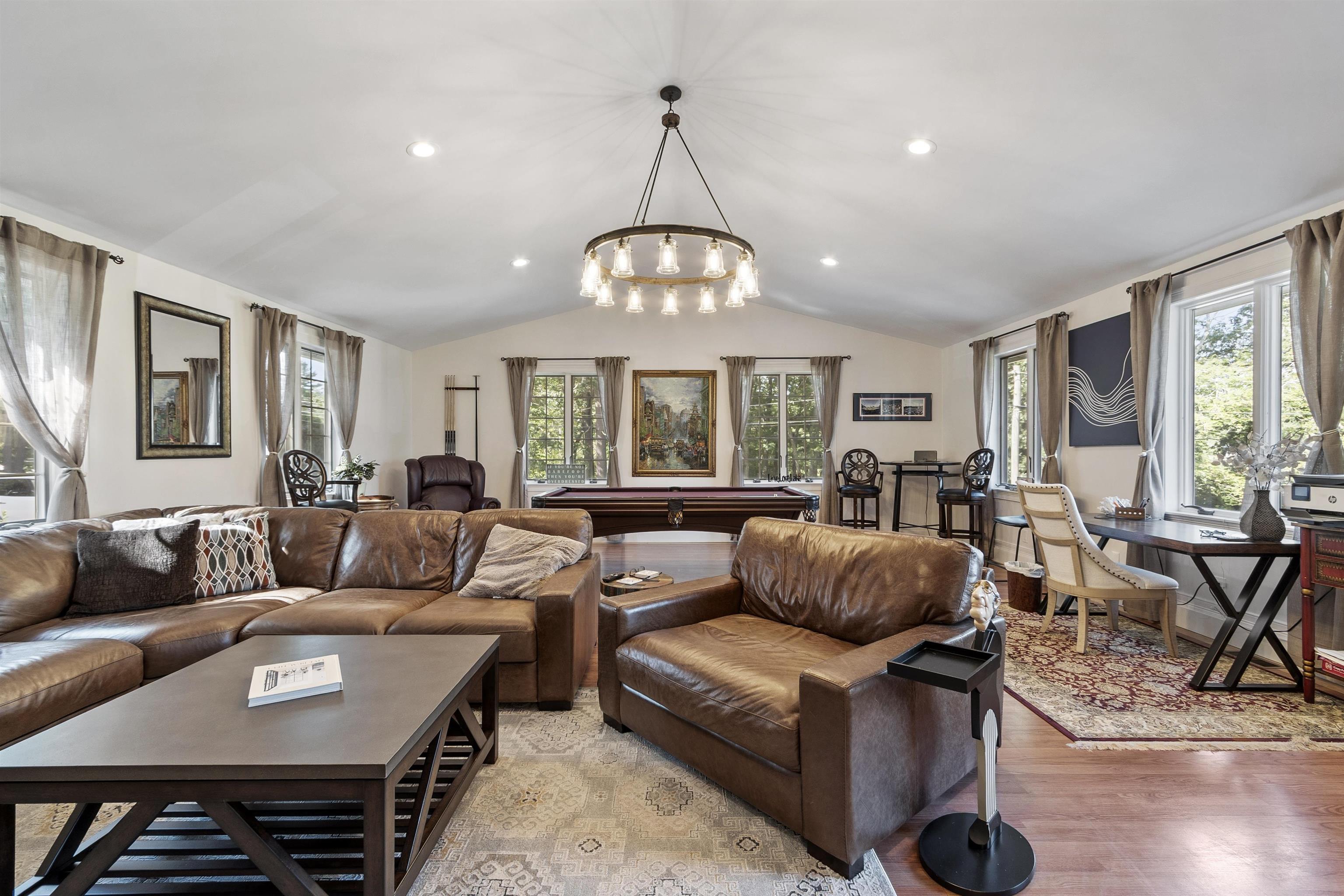 Kingston, New Hampshire, 03848, United States, 4 Bedrooms Bedrooms, ,2 BathroomsBathrooms,Residential,For Sale,1917052