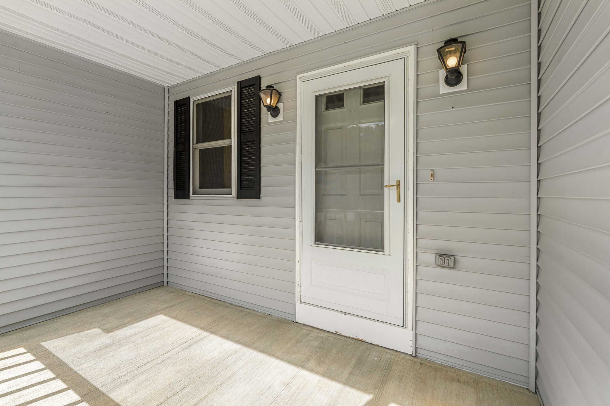  16 Patricia Drive, Oxford, MA, 01537 - 物件實景