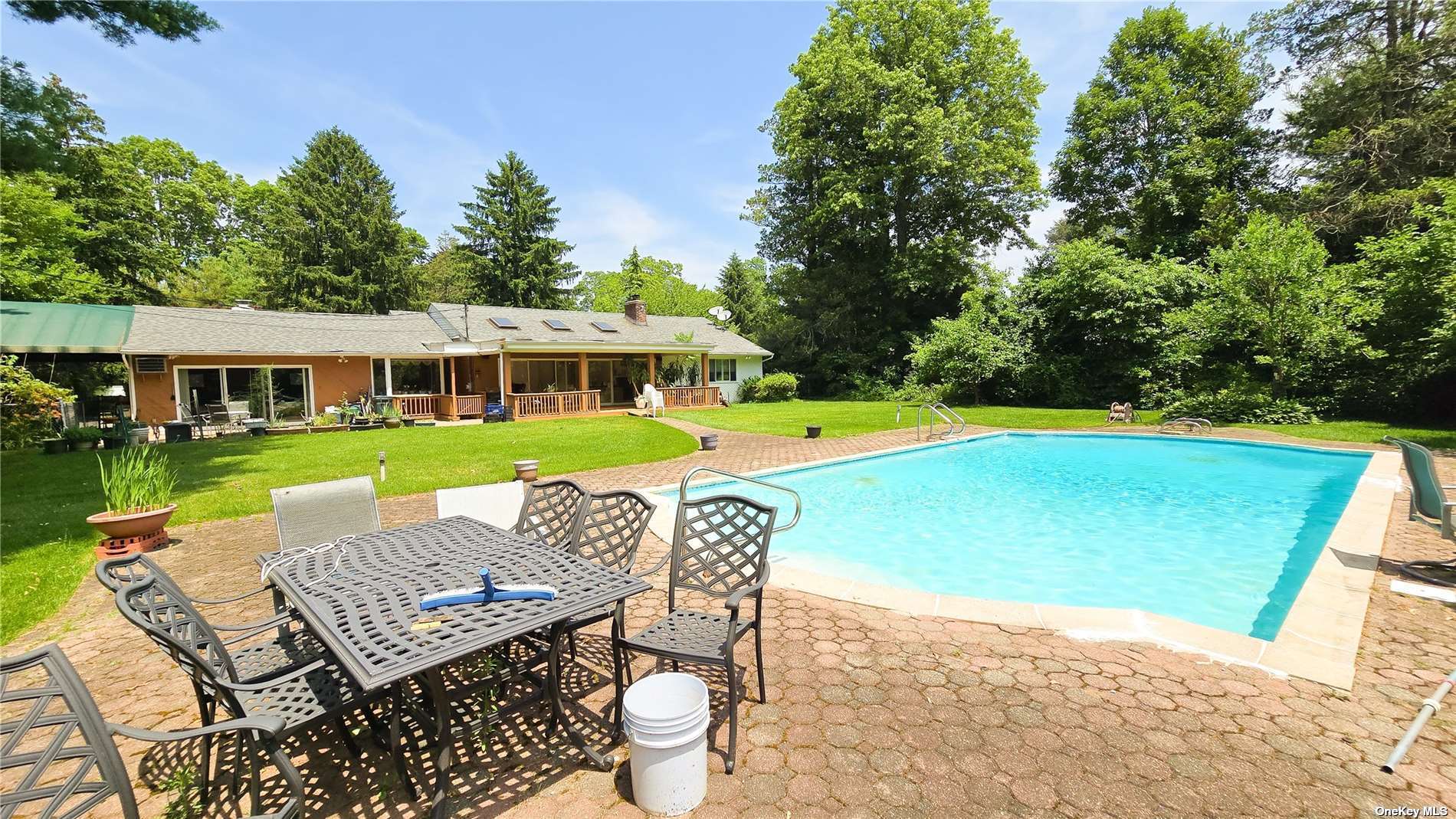 8 The Pines, Old Westbury, New York, 11568, United States, 3 Bedrooms Bedrooms, ,3 BathroomsBathrooms,Residential,For Sale,8 The Pines,1668876