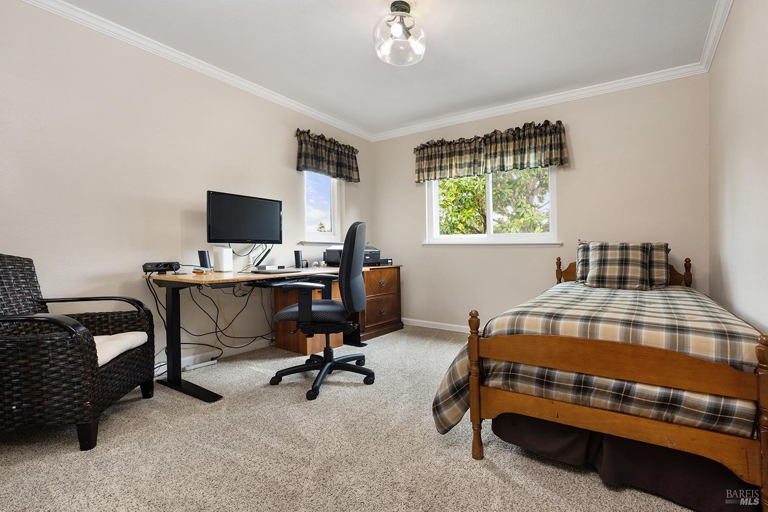 Sebastopol, California, 95472, United States, 3 Bedrooms Bedrooms, ,3 BathroomsBathrooms,Residential,For Sale,1990345