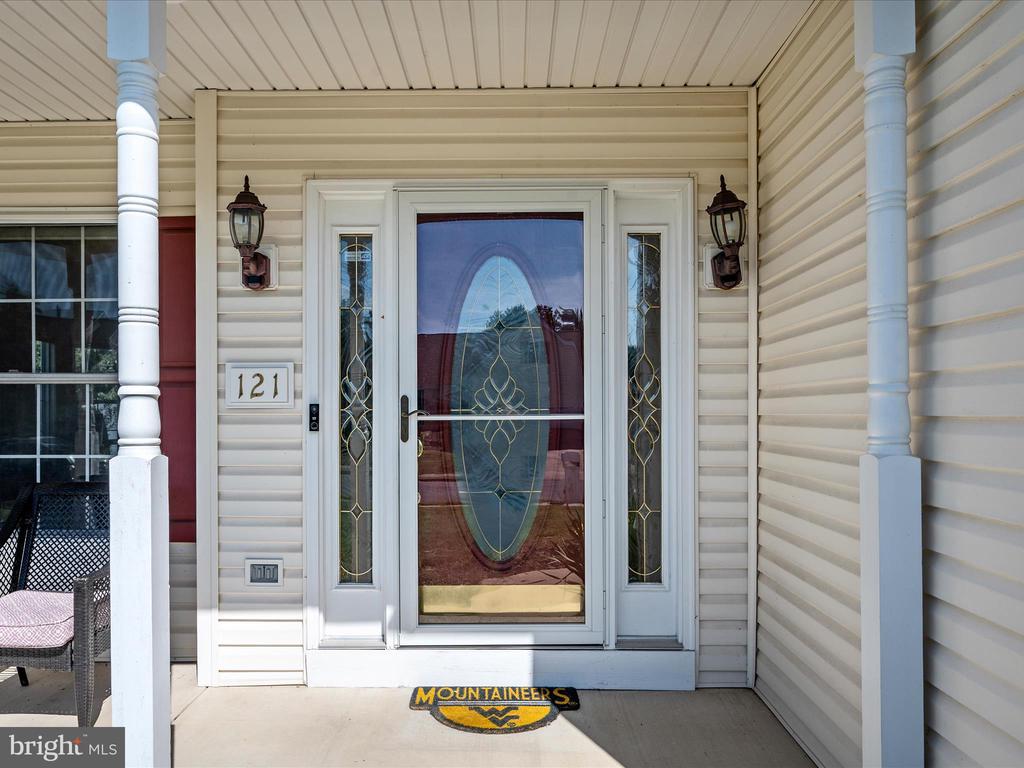Stephens City, Virginia, 22655, United States, 4 Bedrooms Bedrooms, ,4 BathroomsBathrooms,Residential,For Sale,1905716