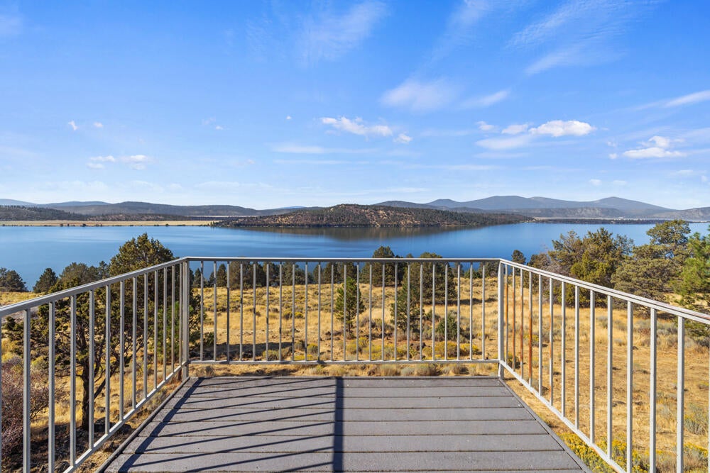 Klamath Falls, Oregon, 97601, United States, 4 Bedrooms Bedrooms, ,4 BathroomsBathrooms,Residential,For Sale,1804036