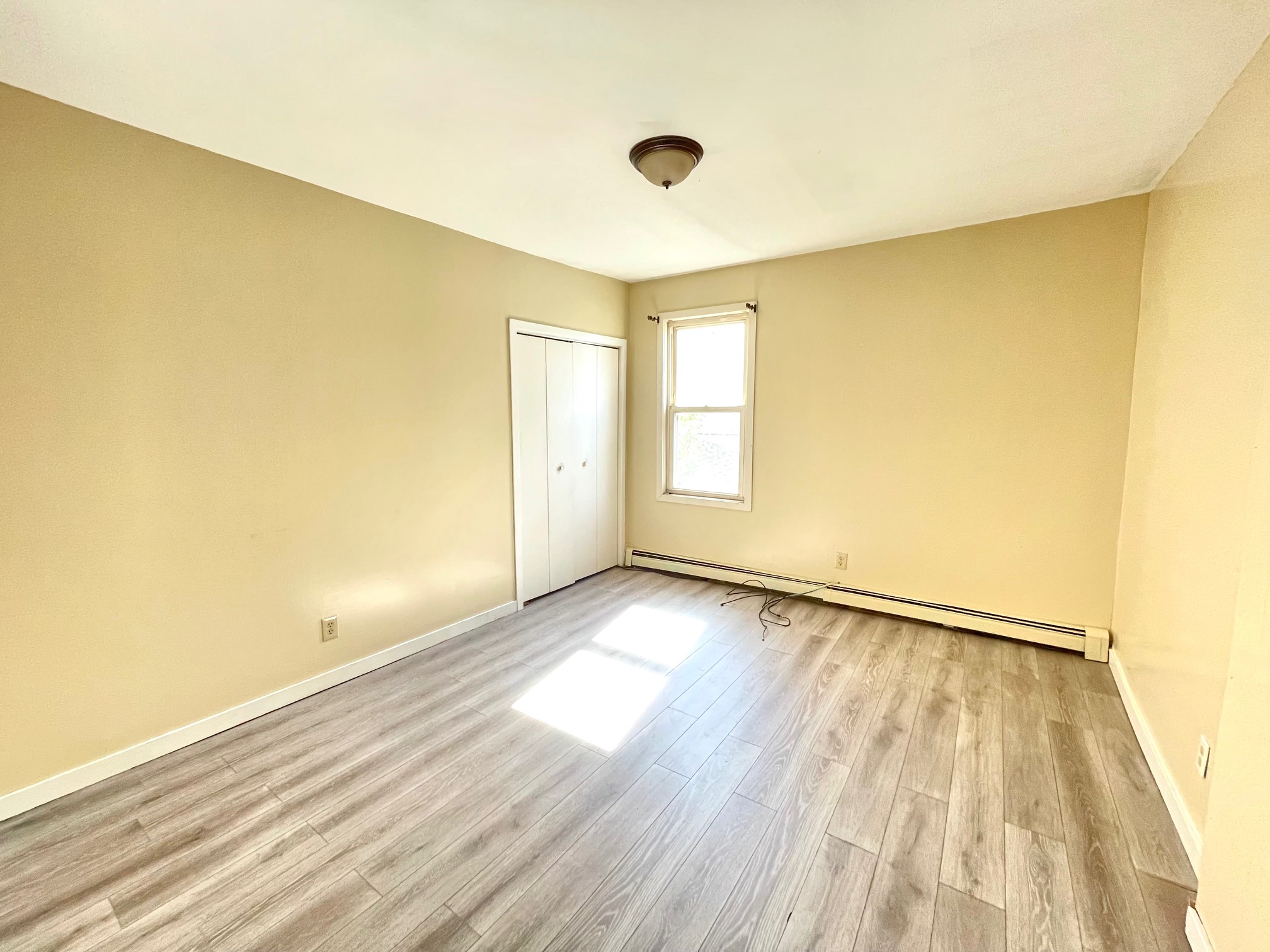 Ansonia, Connecticut, 06401, United States, 8 Bedrooms Bedrooms, ,3 BathroomsBathrooms,Residential,For Sale,1979157