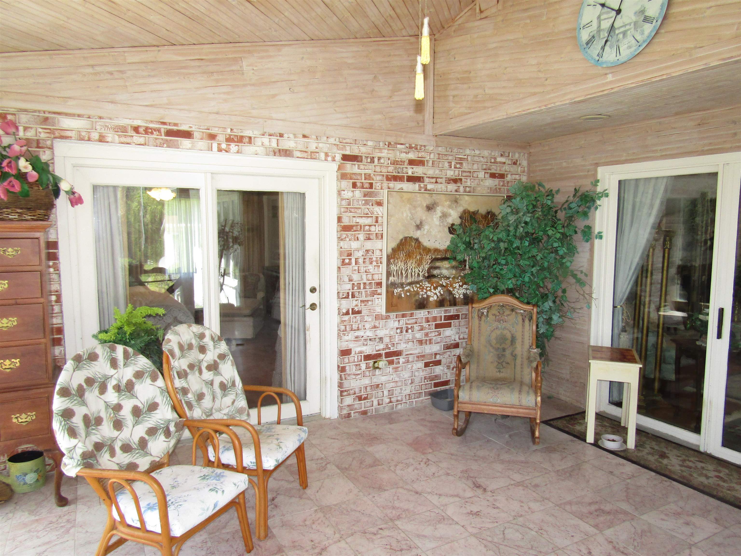 Beloit, Wisconsin, 53511, United States, 6 Bedrooms Bedrooms, ,5 BathroomsBathrooms,Residential,For Sale,2005611