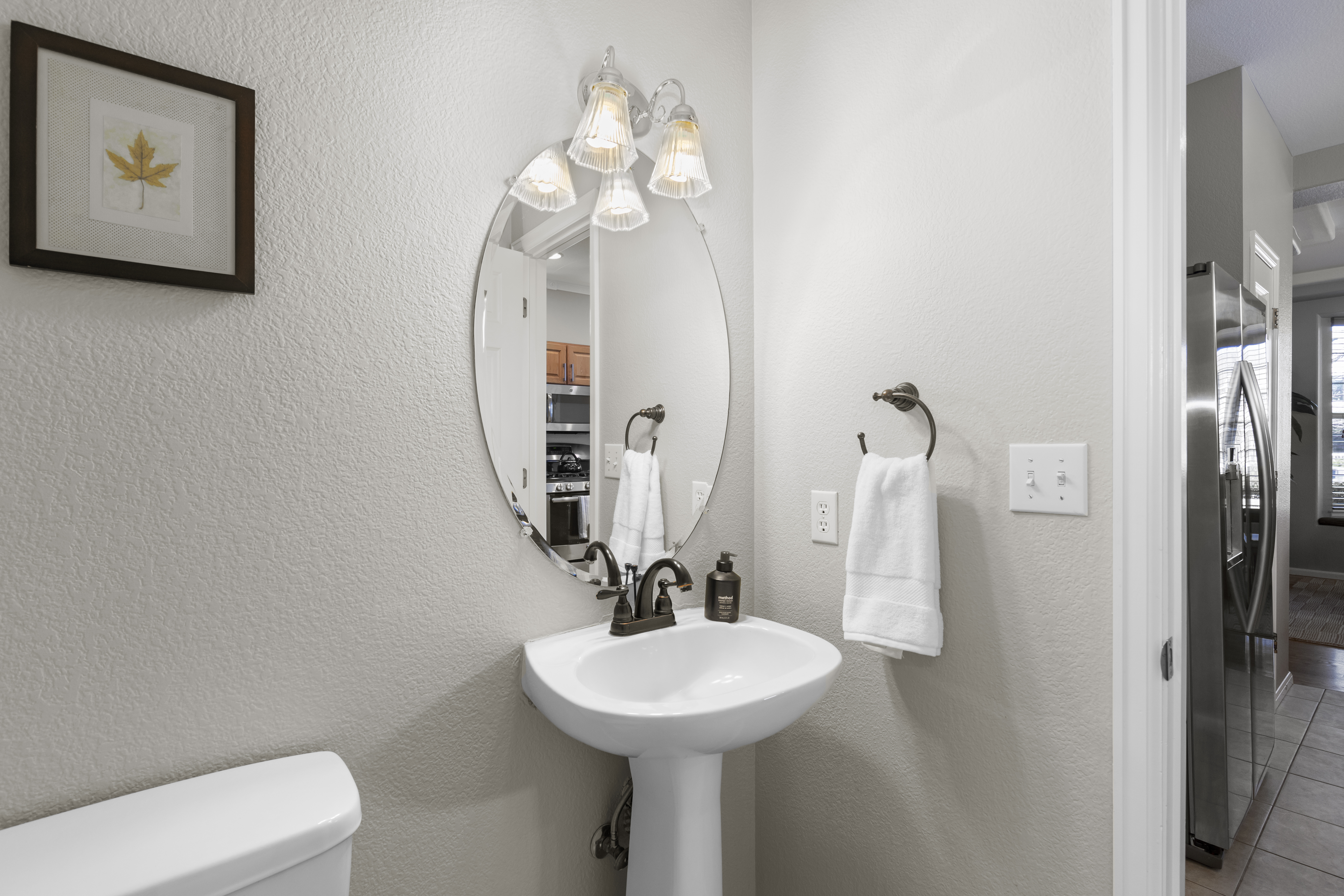  PRIME LOWRY LOCATION  UPDATED & METICULOUSLY MAINTAINED - 物件實景