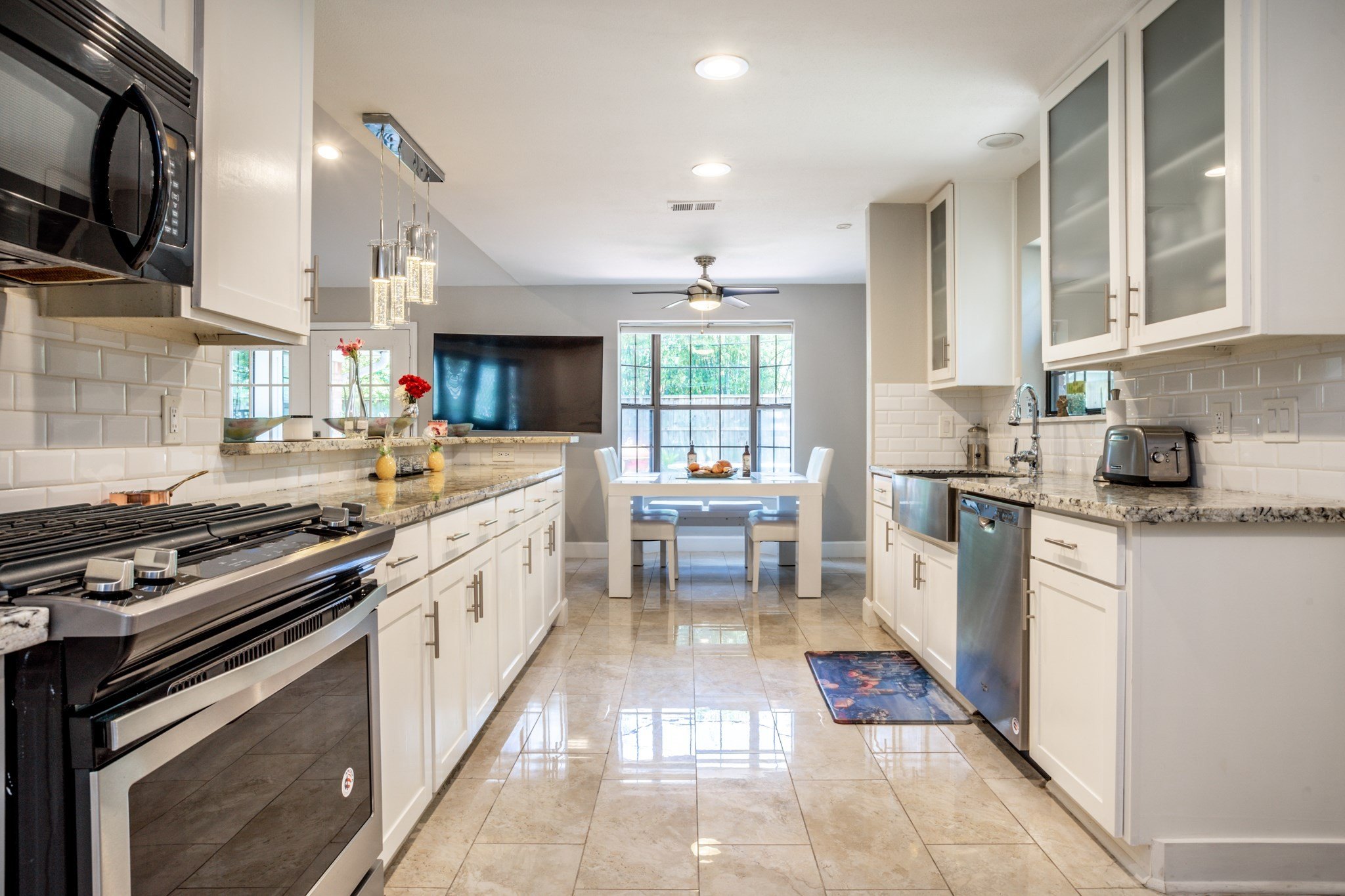 Houston, Texas, 77024, United States, 3 Bedrooms Bedrooms, ,2 BathroomsBathrooms,Residential,For Sale,2048860