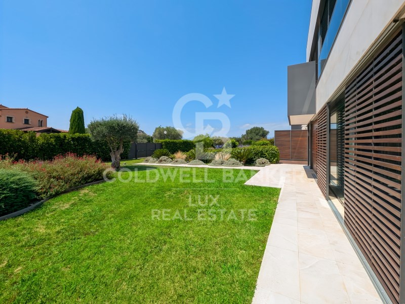Peralada, Catalonia, ES, 4 Bedrooms Bedrooms, ,5 BathroomsBathrooms,Residential,For Sale,1908231