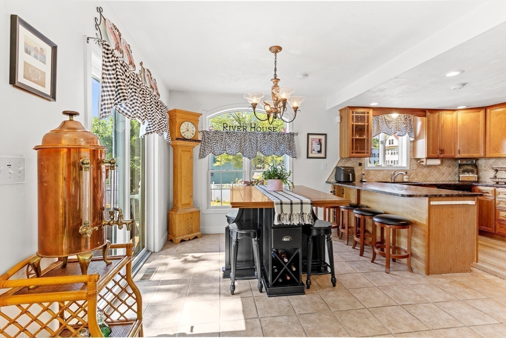 Methuen, Massachusetts, 01844, United States, 3 Bedrooms Bedrooms, ,2 BathroomsBathrooms,Residential,For Sale,1981346