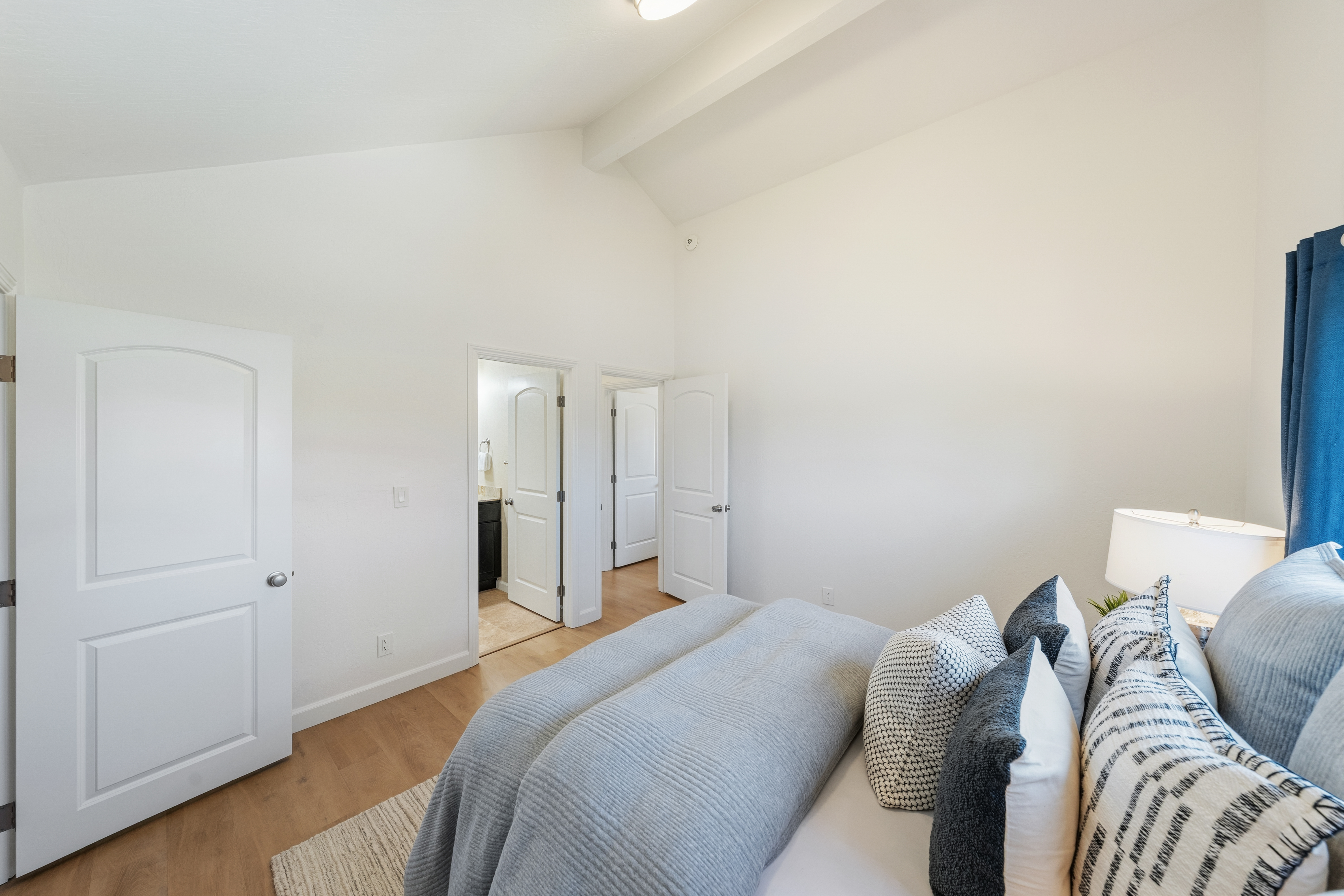  Expansive Vista Park Residence - 物件實景