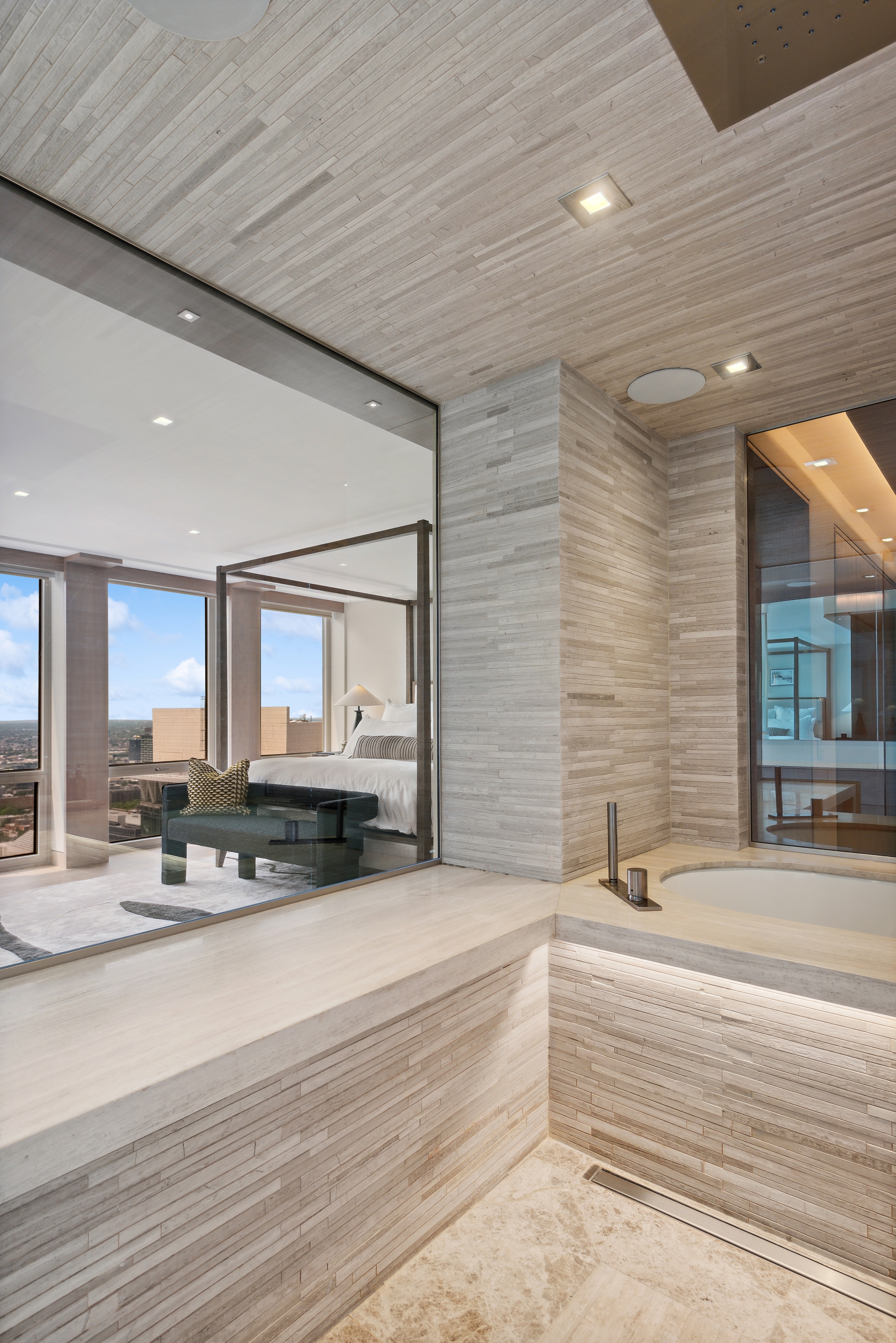  Absolutely Stunning, Penthouse Level Furnished Condo - 物件實景