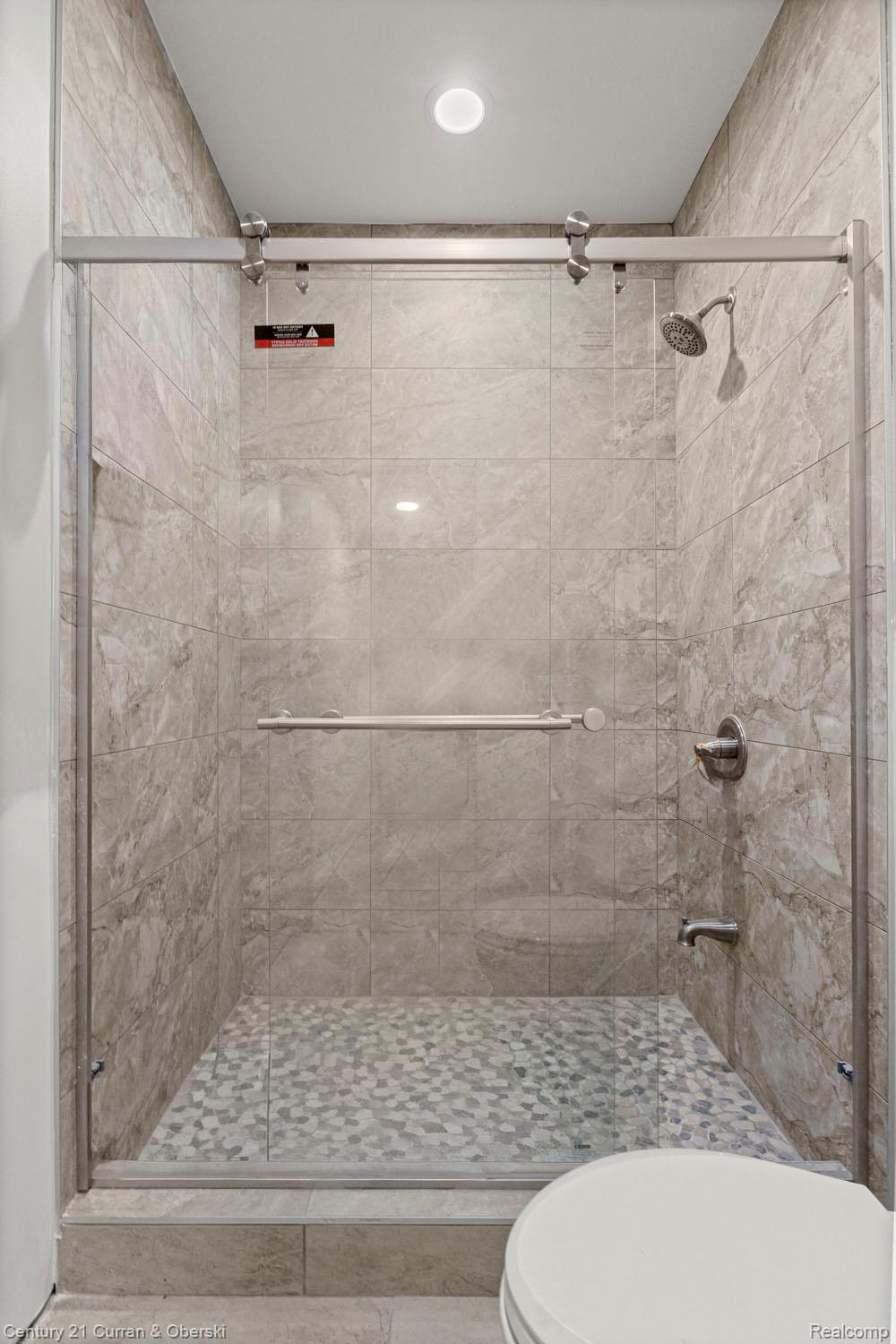 Dearborn Heights, Michigan, 48127, United States, 4 Bedrooms Bedrooms, ,5 BathroomsBathrooms,Residential,For Sale,1974066