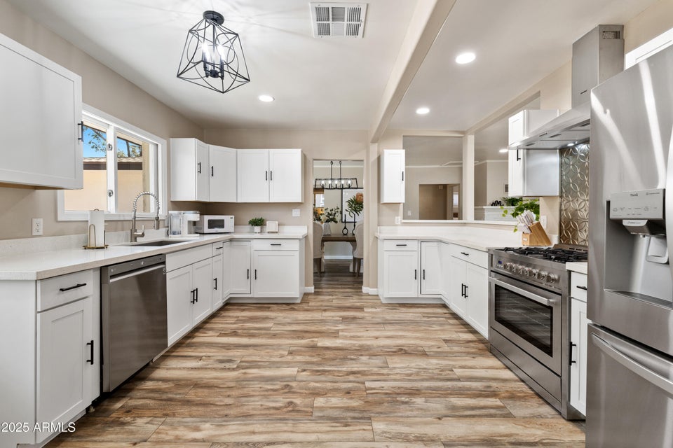 Prescott, Arizona, 86303, United States, 3 Bedrooms Bedrooms, ,2 BathroomsBathrooms,Residential,For Sale,2009226