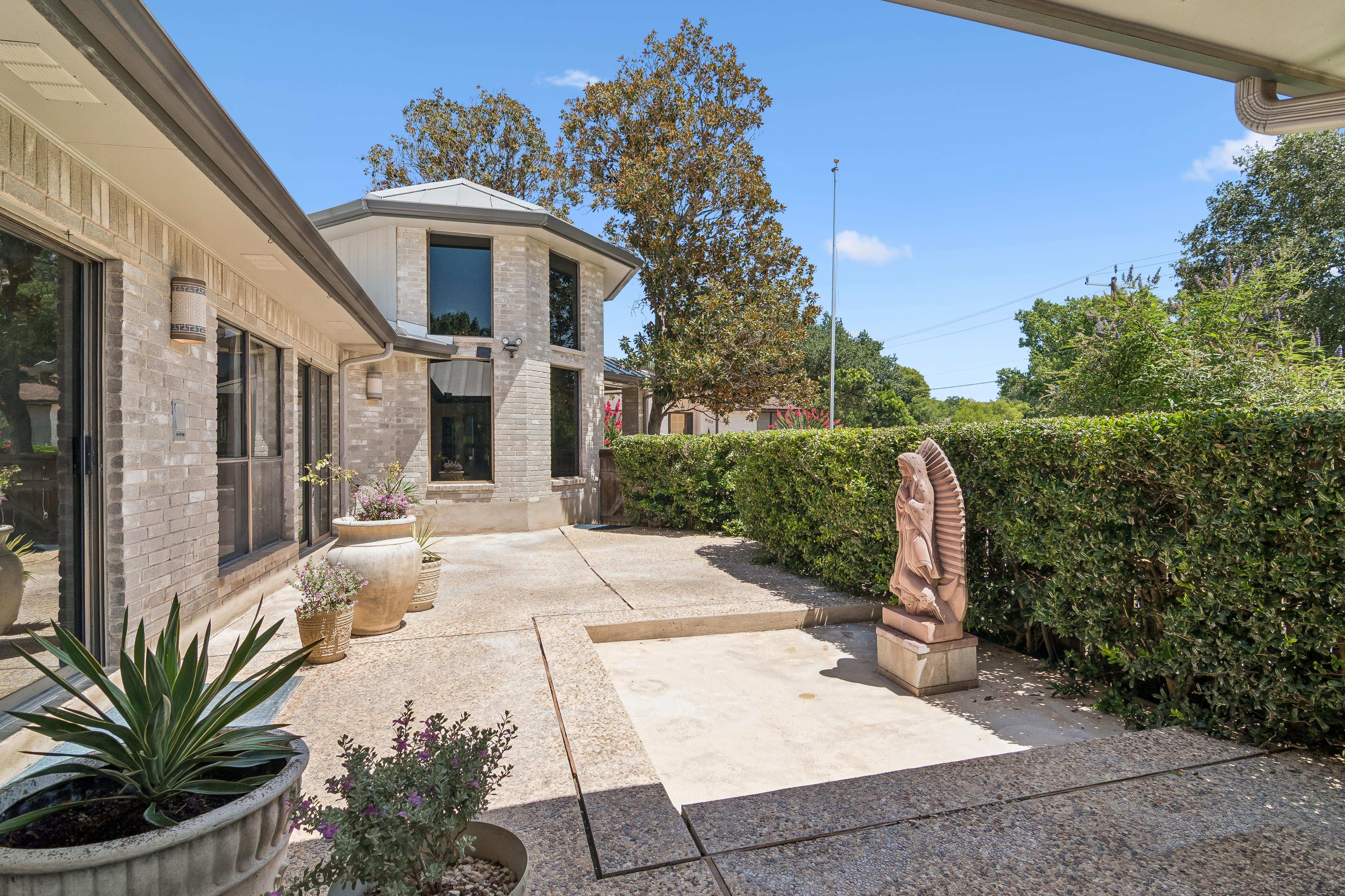  Custom Garden Home in Desirable Windcrest - 物件實景